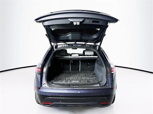 2026 Land Rover Range Rover Velar Dynamic SE