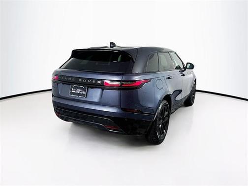 2026 Land Rover Range Rover Velar Dynamic SE
