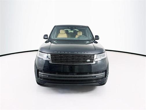 2025 Land Rover Range Rover P400 SE 7 Seat