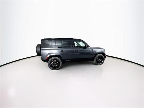 2025 Land Rover Defender P400 X-Dynamic SE