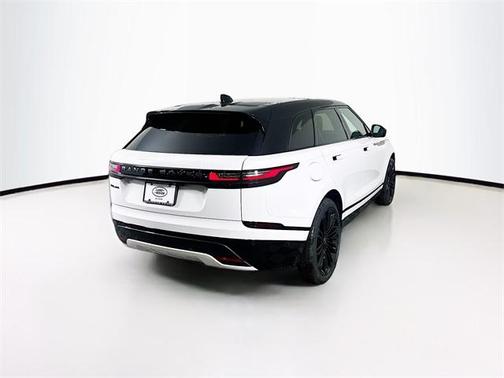 2026 Land Rover Range Rover Velar Dynamic SE