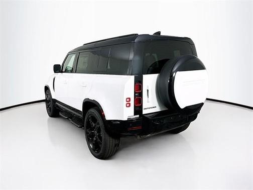 2025 Land Rover Defender P400 X-Dynamic SE