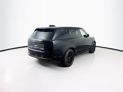 2025 Land Rover Range Rover P400 SE 7 Seat