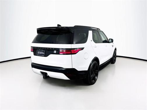2025 Land Rover Discovery P360 Dynamic SE