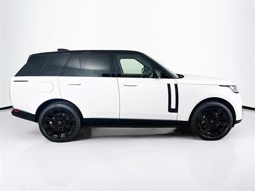 2025 Land Rover Range Rover P400 SE