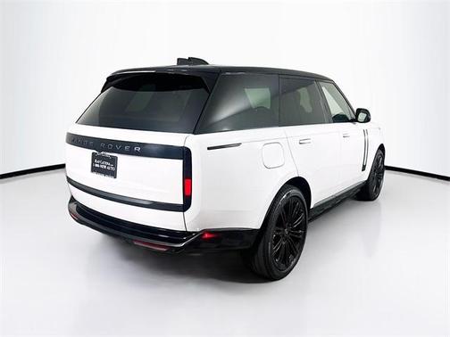 2025 Land Rover Range Rover P400 SE