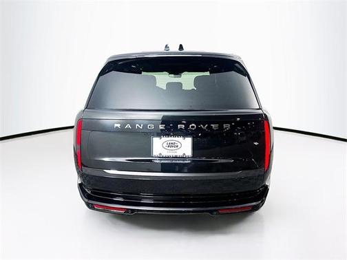 2025 Land Rover Range Rover P400 SE 7 Seat