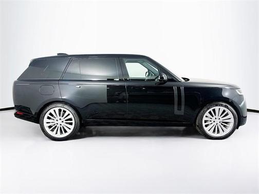 2025 Land Rover Range Rover P400 SE 7 Seat