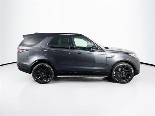 2024 Land Rover Discovery P300 Dynamic SE