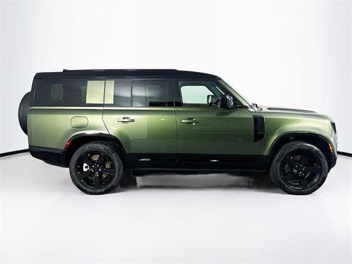 2026 Land Rover Defender X-Dynamic SE