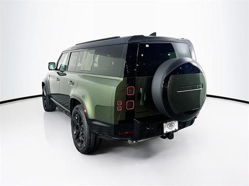 2026 Land Rover Defender X-Dynamic SE