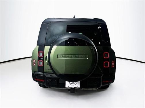 2026 Land Rover Defender X-Dynamic SE