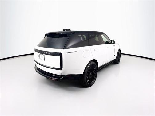 2025 Land Rover Range Rover P400 SE