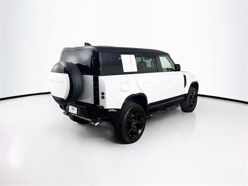 2025 Land Rover Defender P525 V8