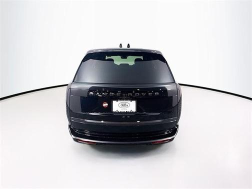 2025 Land Rover Range Rover P550e SE