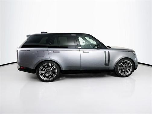 2024 Land Rover Range Rover P530 SE