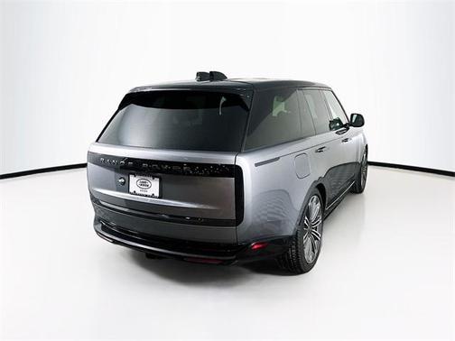 2024 Land Rover Range Rover P530 SE