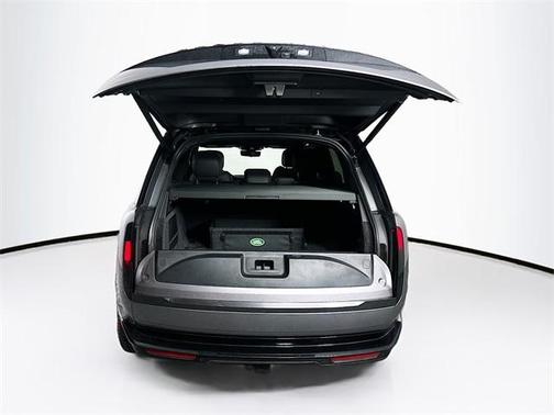 2024 Land Rover Range Rover P530 SE