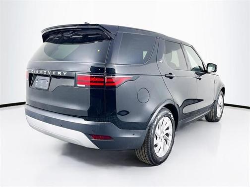 2024 Land Rover Discovery P300 S