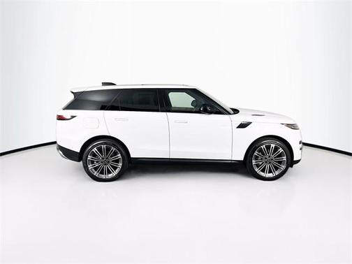 2025 Land Rover Range Rover Sport P360 SE