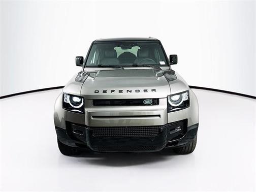 2025 Land Rover Defender P400 X-Dynamic SE