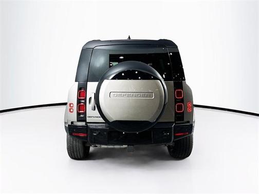 2025 Land Rover Defender P400 X-Dynamic SE
