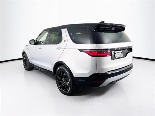 2024 Land Rover Discovery P300 Dynamic SE