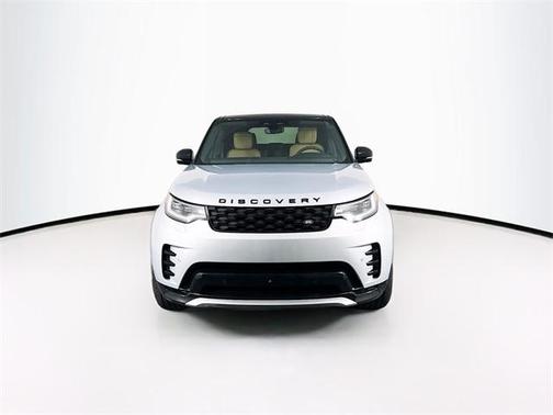 2024 Land Rover Discovery P300 Dynamic SE