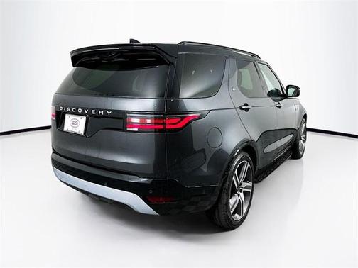 2025 Land Rover Discovery P360 Metropolitan Edition