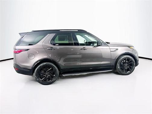 2025 Land Rover Discovery P360 Dynamic SE