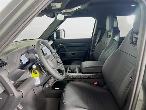 2025 Land Rover Defender V8