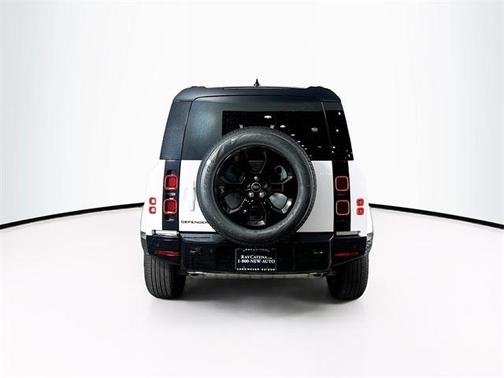 2025 Land Rover Defender P400 X-Dynamic SE