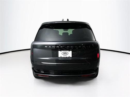 2025 Land Rover Range Rover P530 SE 7 Seat