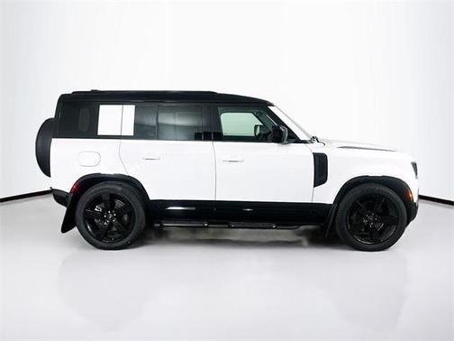 2025 Land Rover Defender P400 X-Dynamic SE