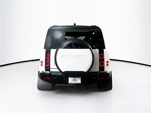 2025 Land Rover Defender P400 X-Dynamic SE