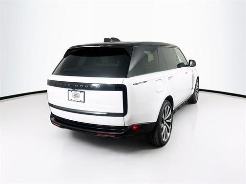 2025 Land Rover Range Rover P400 SE 7 Seat