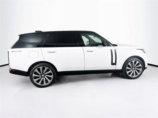 2025 Land Rover Range Rover P400 SE 7 Seat