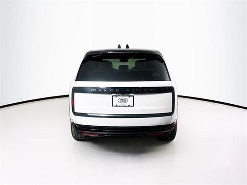2025 Land Rover Range Rover P400 SE 7 Seat