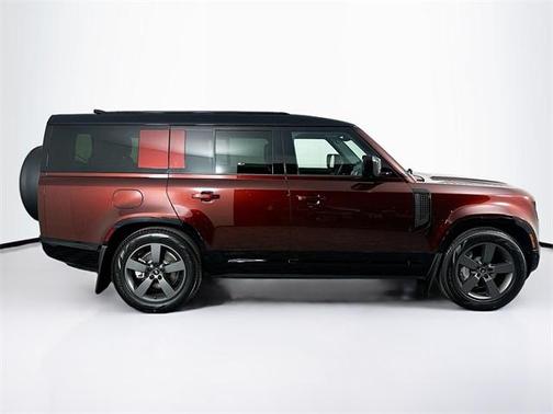 2025 Land Rover Defender P400 X-Dynamic SE