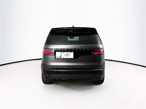 2025 Land Rover Discovery P300 Dynamic SE