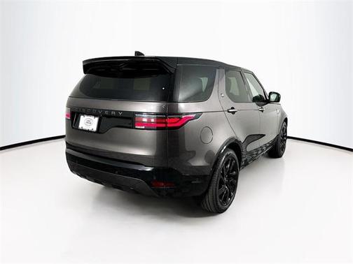 2025 Land Rover Discovery P300 Dynamic SE