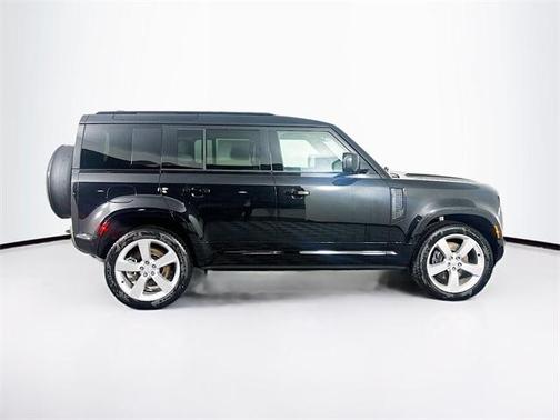 2025 Land Rover Defender P400 X-Dynamic SE