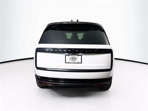 2025 Land Rover Range Rover P400 SE