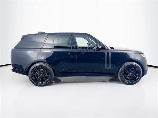 2023 Land Rover Range Rover P530 SE