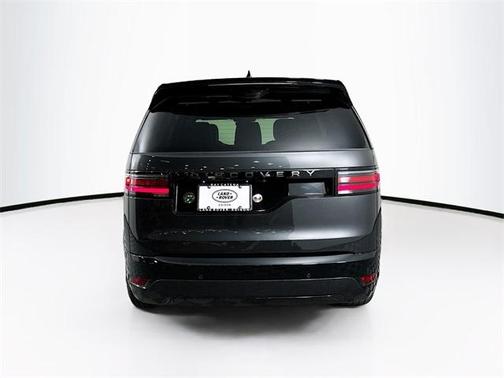 2025 Land Rover Discovery P300 Dynamic SE
