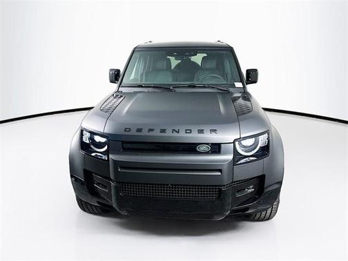 2025 Land Rover Defender P400 X-Dynamic SE