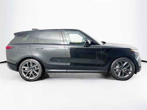 2025 Land Rover Range Rover Sport P360 SE