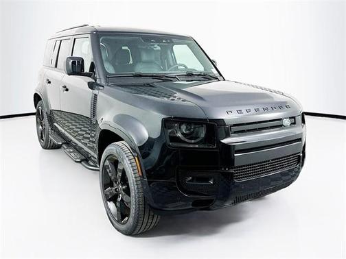 2025 Land Rover Defender P400 X-Dynamic SE