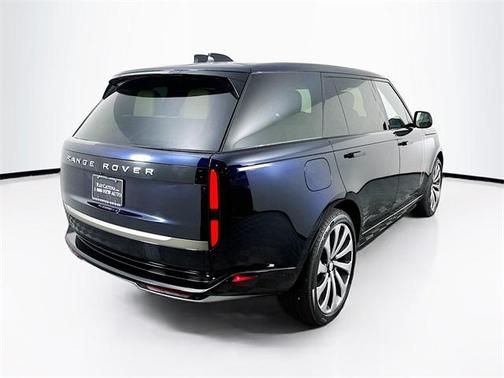 2025 Land Rover Range Rover P530 SE 7 Seat