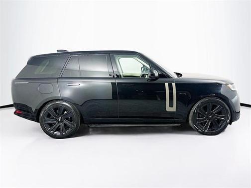 2023 Land Rover Range Rover P530 SE